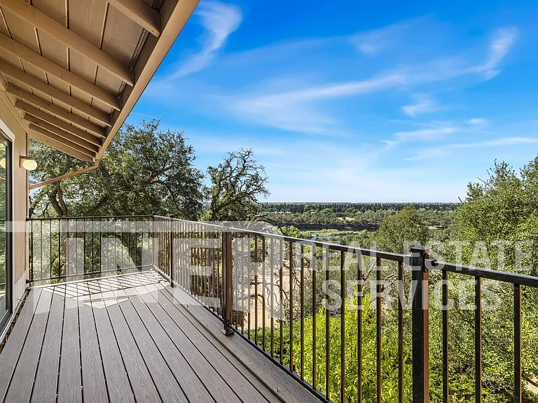 8708 Bluff Ln — Photo 34