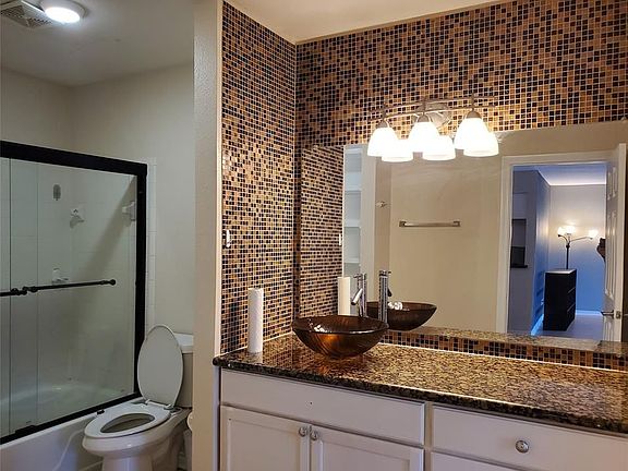 3rd image of 5550 N Braeswood Blvd APT 73