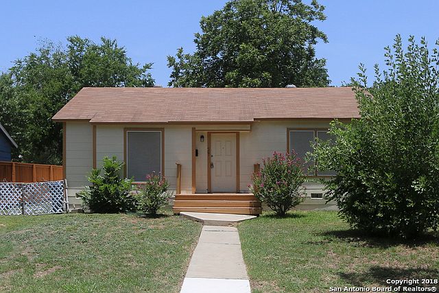 1st image of 707 Alexander Hamilton Dr