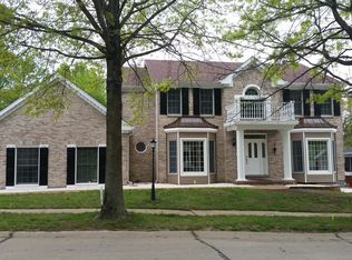 2500 Christopher Oaks Ct, Saint Louis, MO