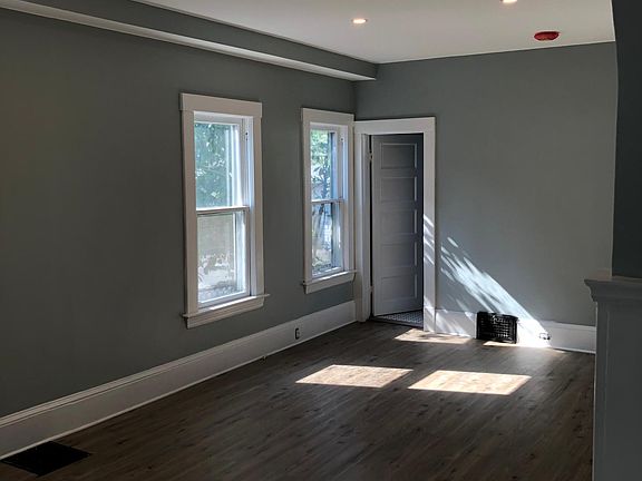 4th image of 4304 Ardmore Ave