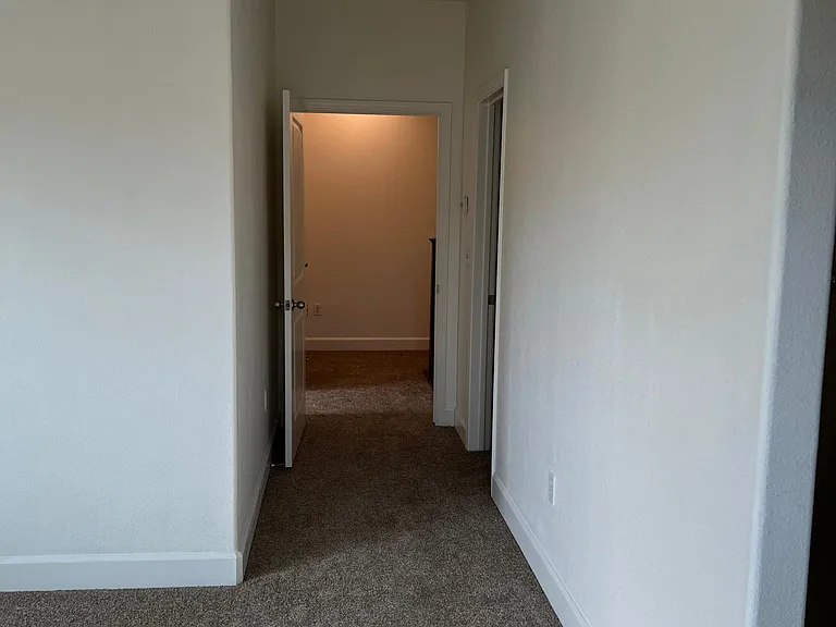 1617 Lee Way — Photo 18