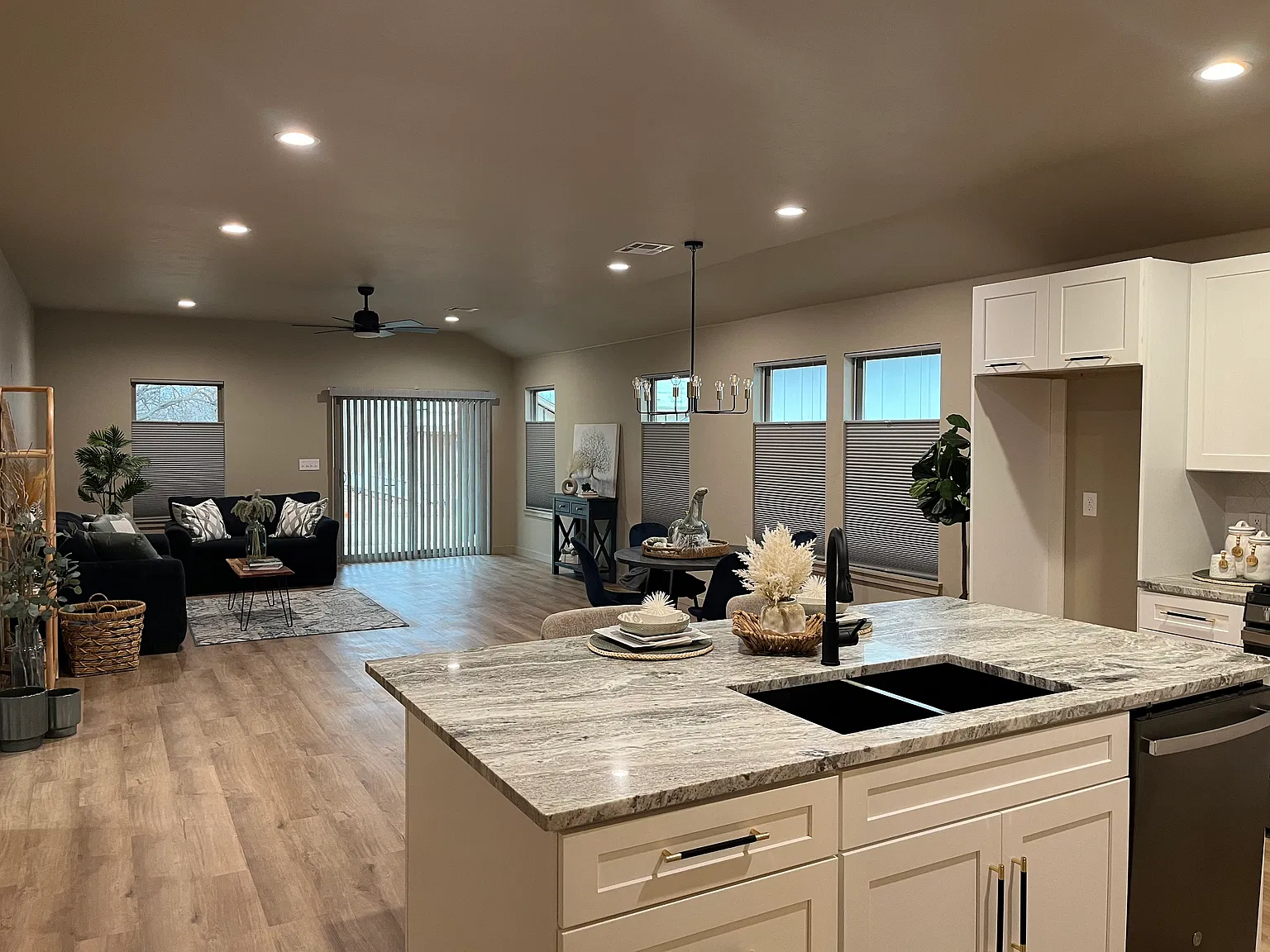 4 bed, 1750 sqft, $2,800 — Photo 4