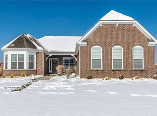 1913 Spindletop Ln, Dayton, OH 45458