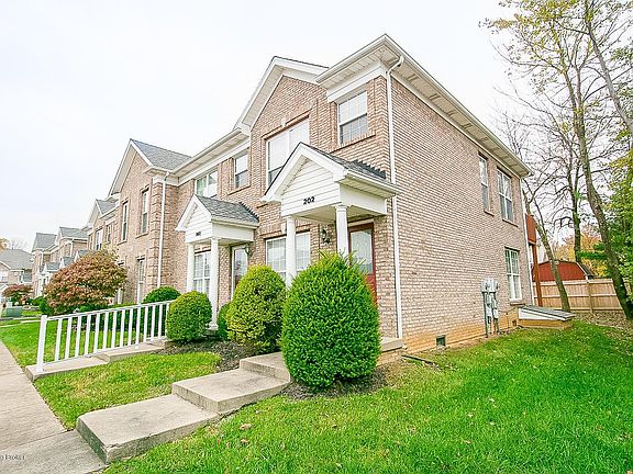 4th image of 6017 Wooded Creek Dr Unit 102