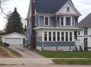 640 W James St, Columbus, WI 53925