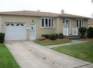 215 Lou Ann Dr, Depew, NY 14043