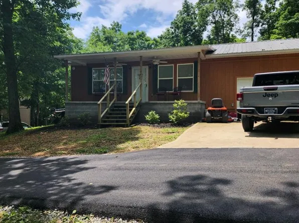 641 Stirling Rd, Camden, TN 38320
