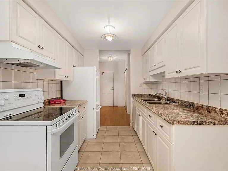 1885 Normandy St #202 — Photo 12