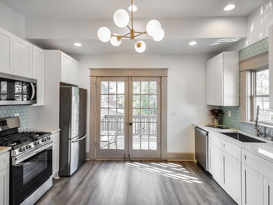 1st image of 720 Penn Ave NE APT 2