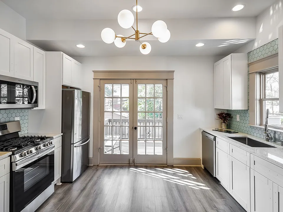 720 Penn Ave NE #2