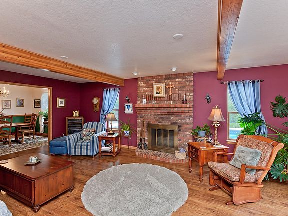 4th image of 808 Lanai Dr