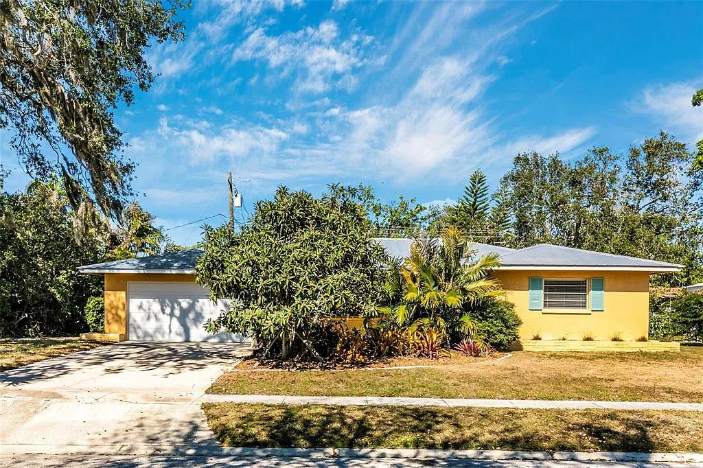 3 bed, 2.0 bath, 1688 sqft, $3,500 — Photo 3