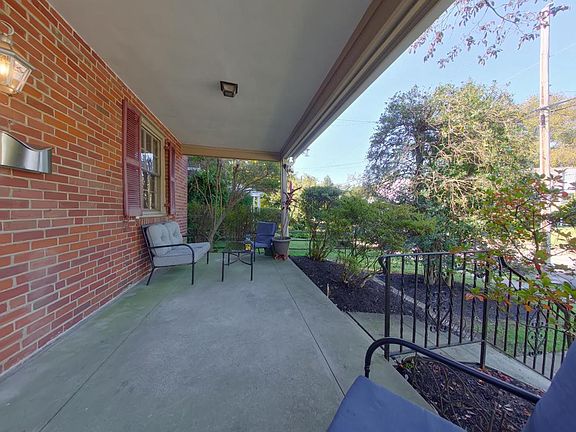 3rd image of 120 W Stratford Ave
