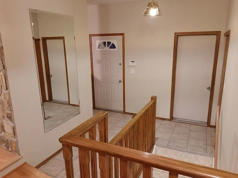 87 Millgrove Dr — Photo 4