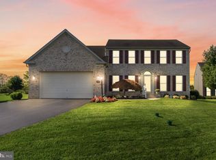 78 Autumnfest Ct, Greencastle, PA 17225
