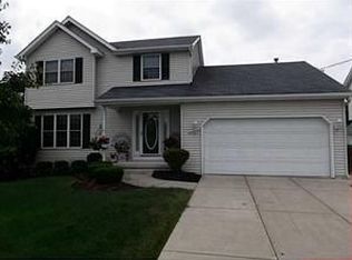 4750 Bay View Rd, Hamburg, NY 14075