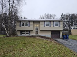 108 Finwood Dr, Baldwinsville, NY 13027