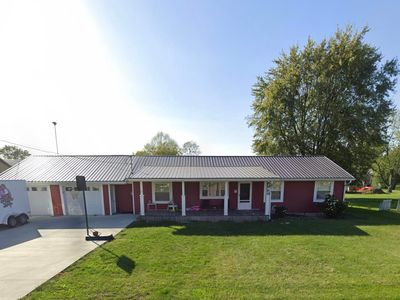 100 S Mooney St, Redkey, IN, 47373