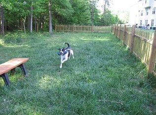 22502 Iverson Dr APT 102, Great Mills, MD 20634