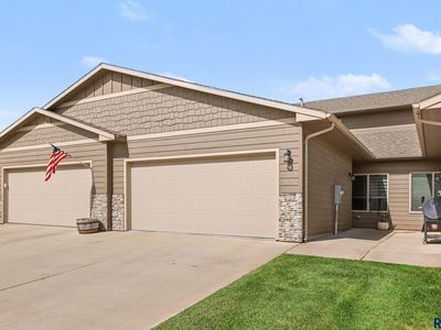 5821 S Bounty Pl, Sioux Falls, SD, 57108
