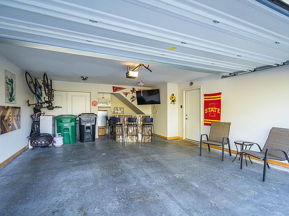 3rd image of 2705 NW Penny Ln