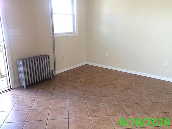 3rd image of 120 N Everett Ave