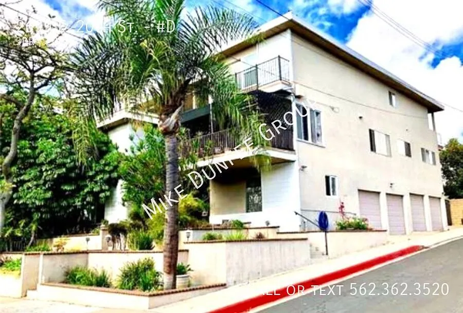 Luxury Living with Penthouse Vibes - 3 Bedroom 2 Bath with Sweeping Views — Photo 1