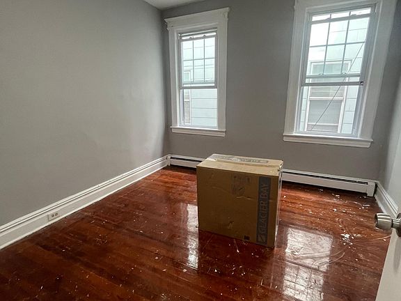 3rd image of 65 Harrison Ave #1L