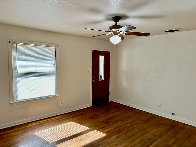 931 Cheatham St — Photo 6
