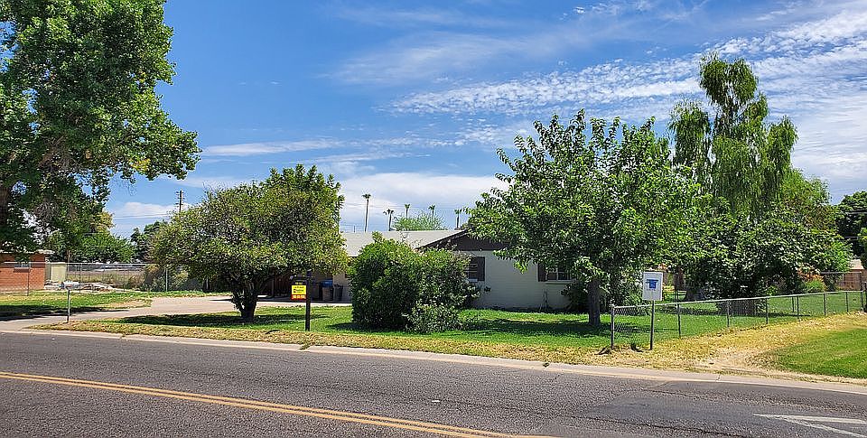 1st image of 3327 N 47th Ave