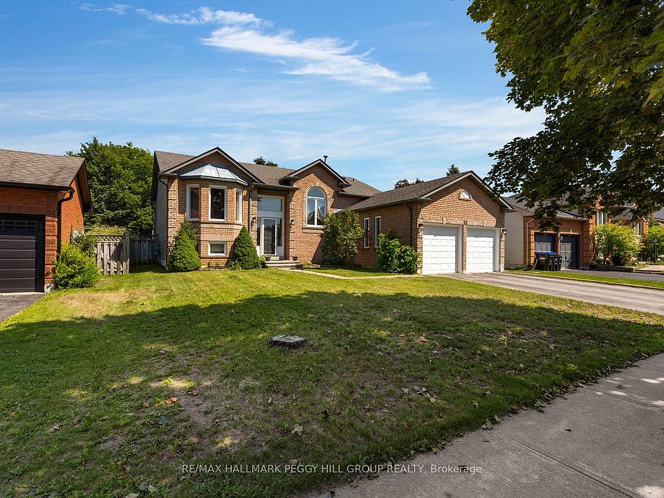 1st image of 31 Edenbridge Dr