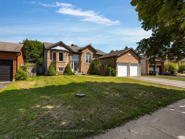 31 Edenbridge Dr, Angus - Borden Cfb-bfc, ON L3W 0K7