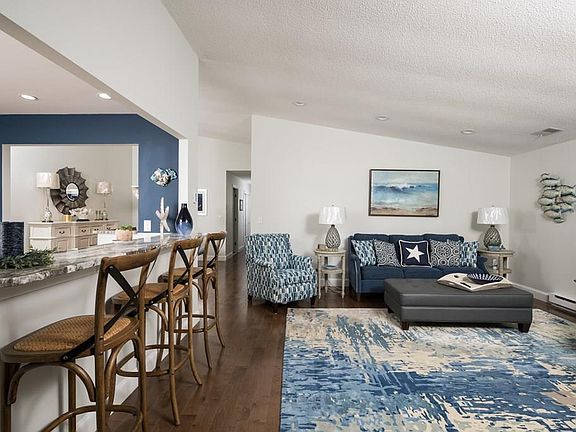 2nd image of 16 Royal Lake Dr APT 6