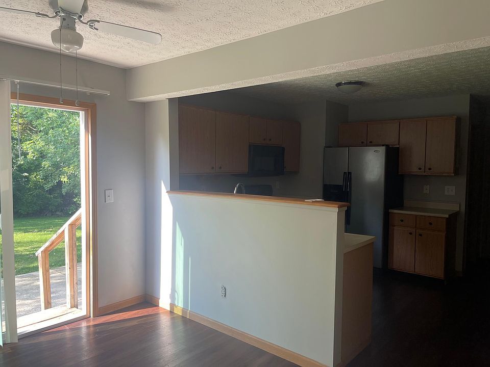 1st image of 126 Hardman Dr