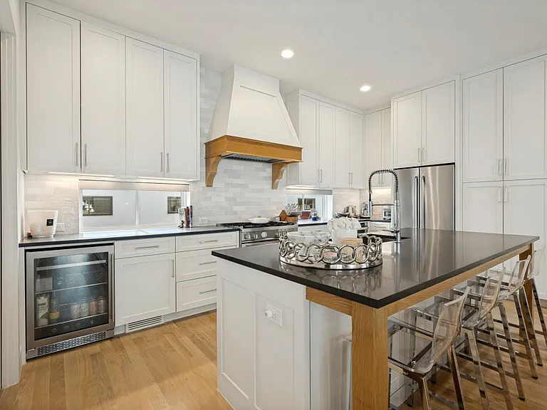4220 Hawthorne Ave #103 — Photo 11