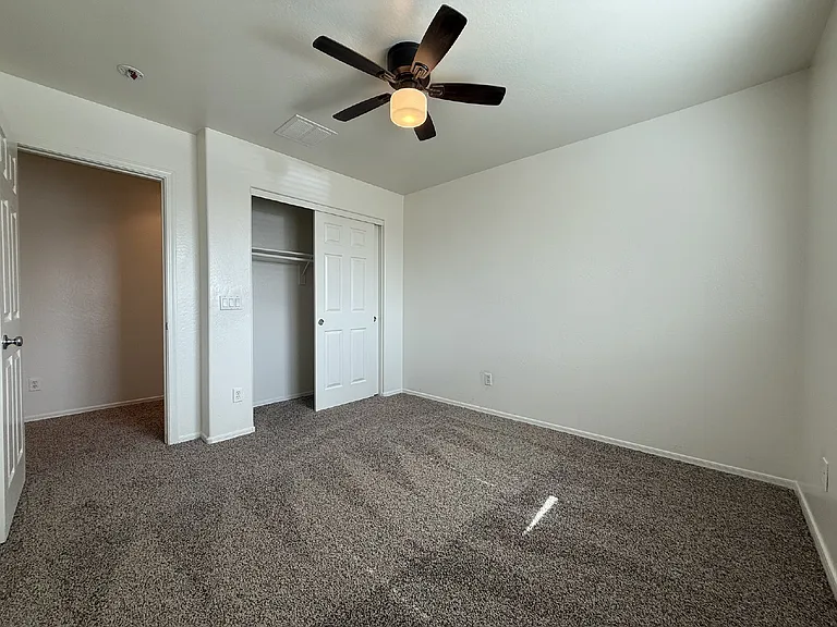 7258 W Palmaire Ave — Photo 23