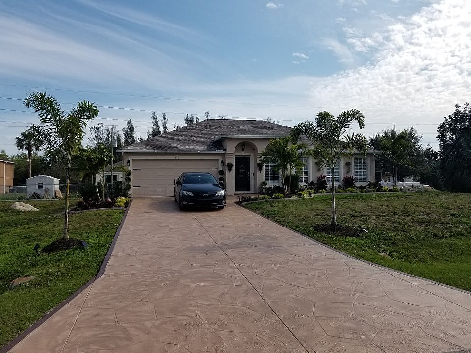1st image of 208 NW 1st Ter