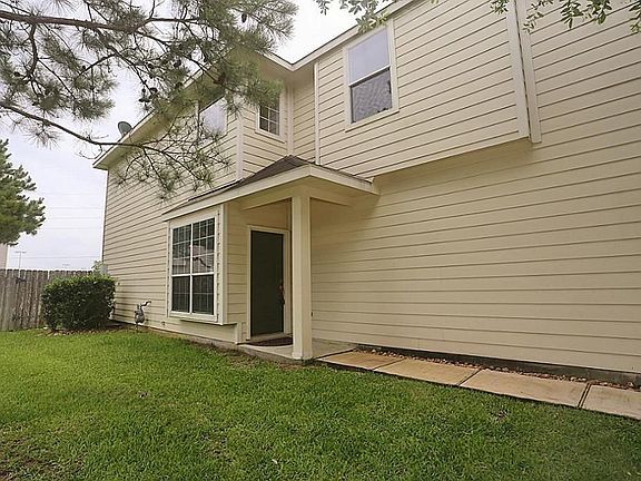 3rd image of 25303 Calderstone Ct