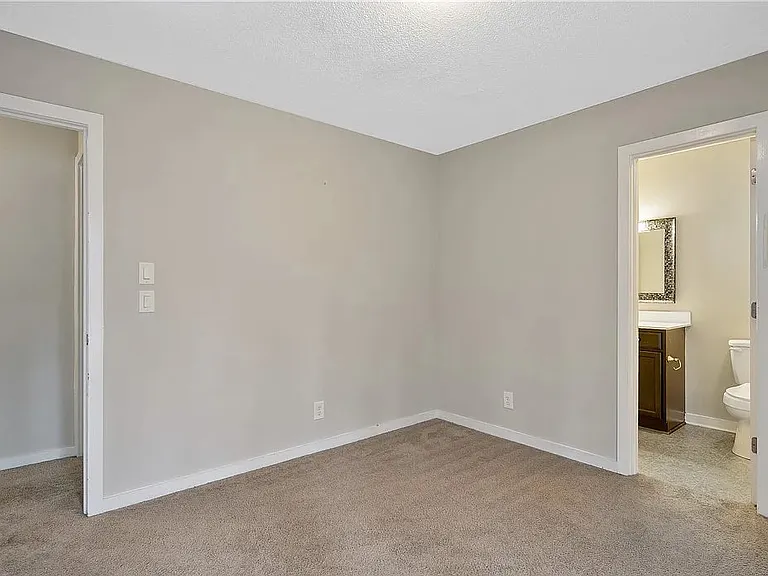 316 Whipple Tree Ln — Photo 33