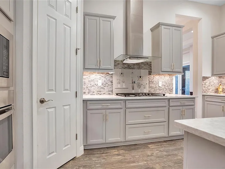 21914 Butterfly Kiss Dr — Photo 14
