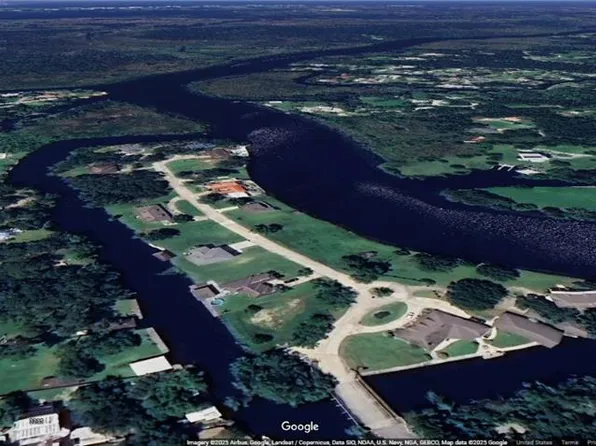 101 Island Dr, Slidell, LA 70458