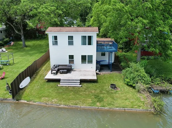 4202 W Shore Manor Rd, Jamesville, NY 13078