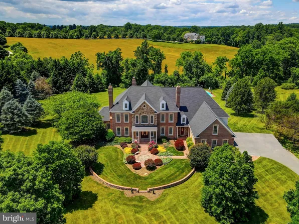 5 Brett Manor Ct, Cockeysville, MD 21030