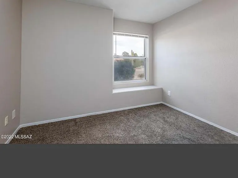 9430 E Stonehaven Way — Photo 3