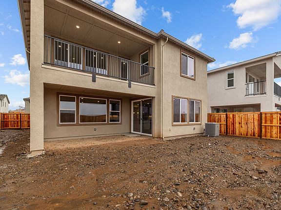 Mountaingate 47 Exterior