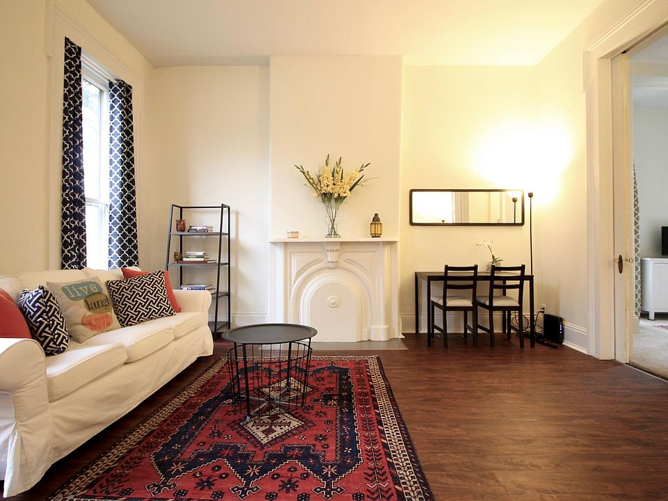 1st image of 500 W Oak St #1