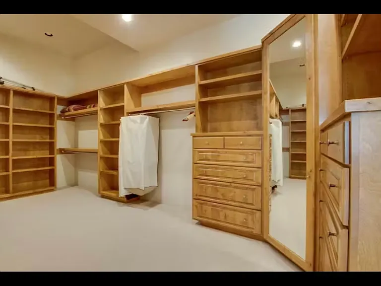 303 Wall St — Photo 13