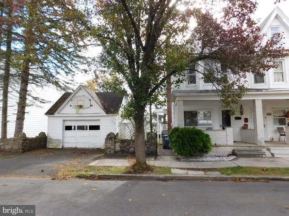 432 W Spring St, Frackville, PA 17931