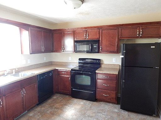 4th image of 3441 Foxrun Ln